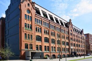 Automuseum PROTOTYP - Hamburg - Außenansicht: Historisches Backsteingebäude in der HafenCity