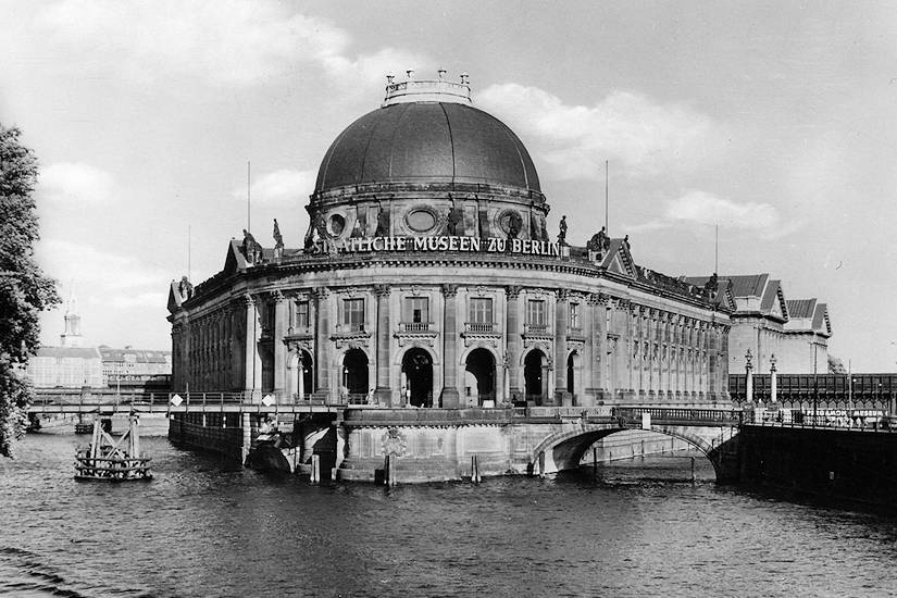 Bode-Museum - Berlin - Aufnahme vom Jahr 1965