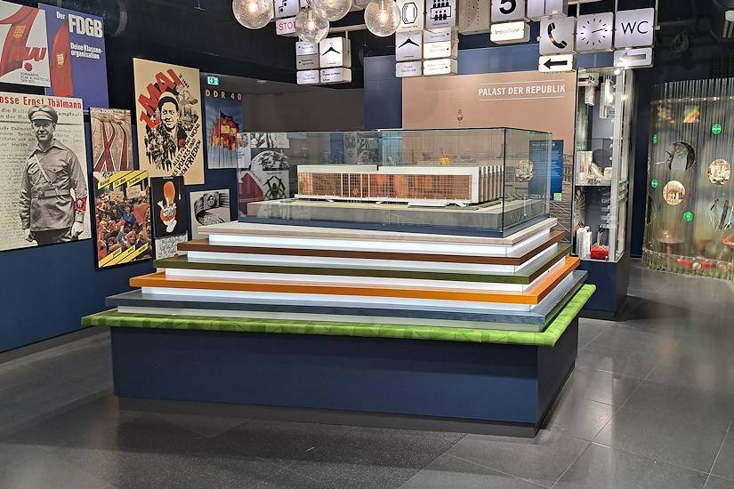 Modellbau des Palasts der Republik, Ausstellung im DDR Museum Berlin