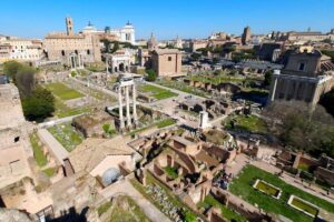Forum Romanum - Rom - Panoramaansicht auf die Ruinen
