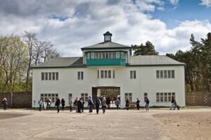Gedenkstätte und Museum Sachsenhausen - Berlin - Außenansicht des Eingangsgebäudes