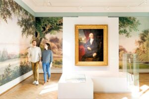 Jenisch Haus - Hamburg - Ausstellung über Caspar Voght mit historischen Porträts und biografischen Informationstafeln