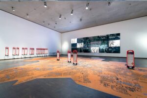 Jüdisches Museum - München - Dauerausstellung: Stimmen Orte Zeiten mit einer begehbaren Stadtkarte und Audio-Stationen