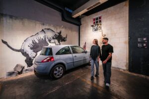 Museo Banksy Madrid - Motive: The Rhino und Well Hung Lover