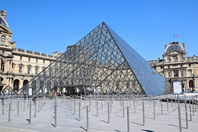 Museum Louvre - Paris - Außenansicht