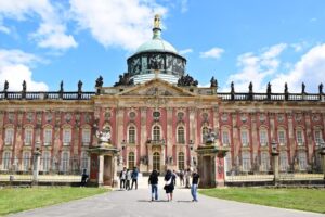 Neues Palais – Größtes Schloss im Park Sanssouci und Residenz Friedrichs des Großen