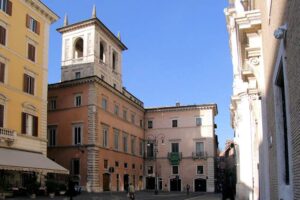Palazzo Altemps - Rom - Außenansicht des Museums an der Piazza di Sant'Apollinare mit dem charakteristischen Belvedere-Turm
