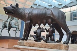 Palazzo dei Conservatori - Rom - Bronzestatue Kapitolinische Wölfin mit Romulus und Remus