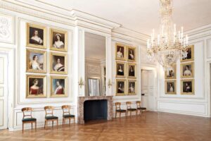 Schloss Nymphenburg - München - Galerie der Schönheiten: Hier ließ König Ludwig I. die attraktivsten Frauen seiner Zeit verewigen
