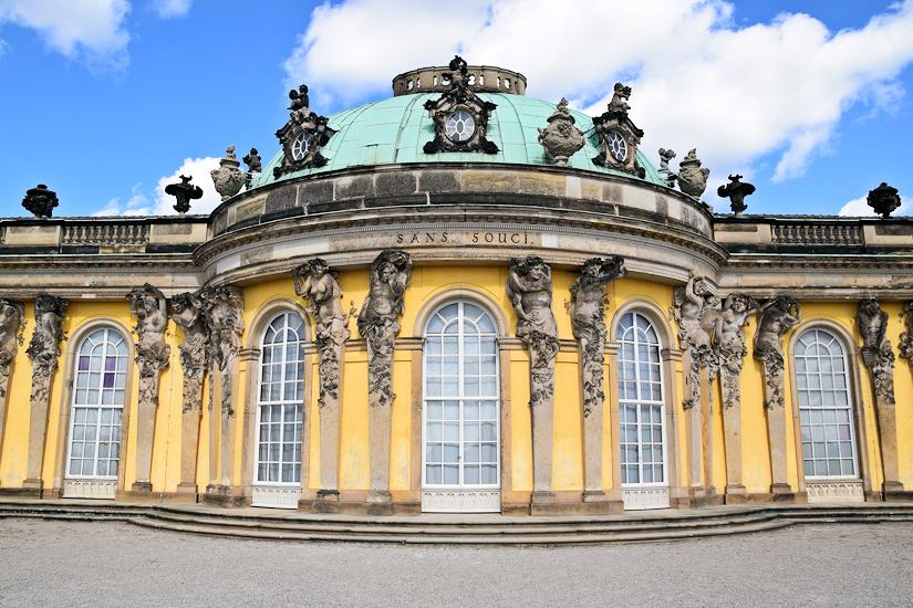 Schloss Sanssouci – Das berühmteste Schloss im Park Sanssouci in Potsdam